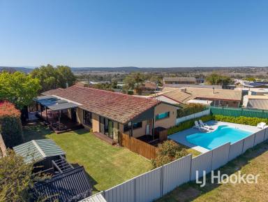 House For Sale - NSW - Inverell - 2360 - Stylish Living with an Entertainer's Backyard  (Image 2)
