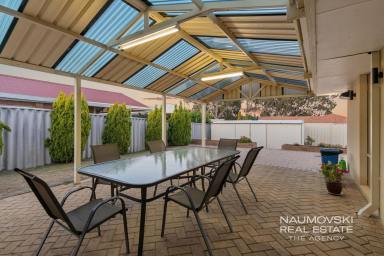 House For Sale - WA - Marangaroo - 6064 - SPACIOUS FAMILY HOME WITH BONUS DEVELOPMENT POTENTIAL!  (Image 2)