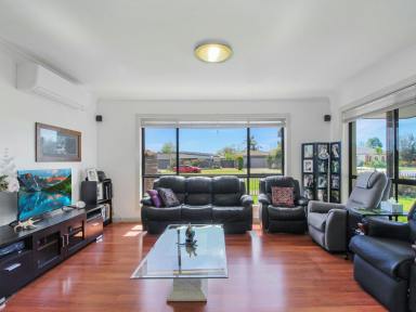 House For Sale - VIC - Eastwood - 3875 - PRIME EASTWOOD LOCATION  (Image 2)