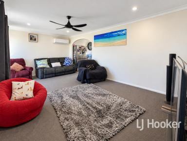 House For Sale - NSW - Inverell - 2360 - Brick & Tile Investment! (Image 2)