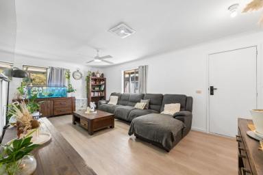 House For Sale - VIC - Mildura - 3500 - IDEAL LOCATION AND BROAD APPEAL  (Image 2)