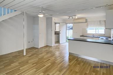 Unit For Lease - NSW - Dubbo - 2830 - Unit in Convenient Central South Location  (Image 2)