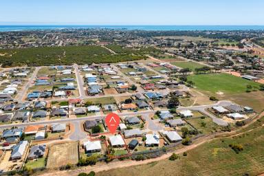 House For Sale - WA - Utakarra - 6530 - DO THE SUMS & THE VALUE HERE BECOMES OBVIOUS  (Image 2)