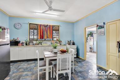 House For Sale - QLD - McIlwraith - 4671 - RURAL LIFESTYLE, HORSE-READY & JUST MINUTES FROM GIN GIN  (Image 2)