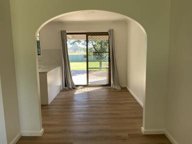 House For Lease - NSW - Tamworth - 2340 - Three Bedroom Renovated Home in West Tamworth  (Image 2)