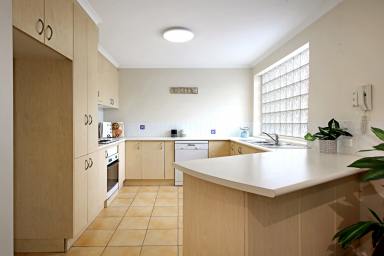 Unit For Lease - VIC - Parkdale - 3195 - SPACIOUS | GREAT LOCATION | GROUND-FLOOR LIVING (Image 2)