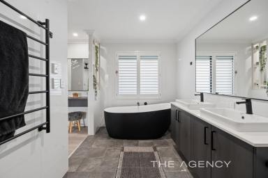 House For Sale - WA - Caversham - 6055 - SMART, STYLISH & PACKED WITH EXTRAS  (Image 2)