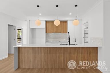 House For Sale - QLD - Russell Island - 4184 - Modern Island Living at the North End of Russell Island  (Image 2)