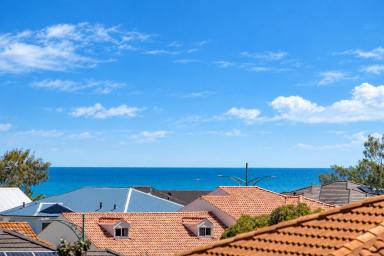 House For Sale - WA - Iluka - 6028 - A GRAND RESIDENCE IN A BLUE CHIP LOCATION!  (Image 2)