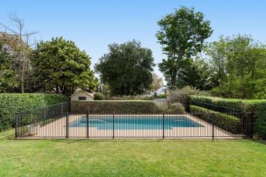 House For Sale - QLD - East Toowoomba - 4350 - A Premium Family Retreat in East Toowoomba on 1,020m²  (Image 2)