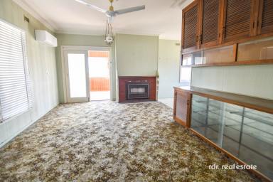 House For Sale - NSW - Inverell - 2360 - OPEN THE DOOR TO OPPORTUNITY  (Image 2)
