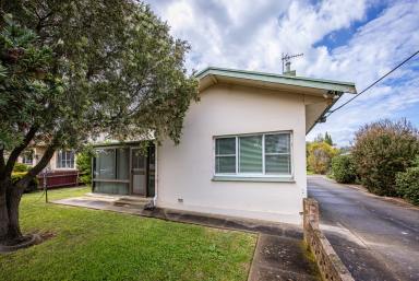 House For Sale - SA - Naracoorte - 5271 - Neat stone home with solid stone shed  (Image 2)