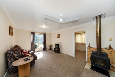 House For Sale - NSW - Batlow - 2730 - Rural Living!  (Image 2)
