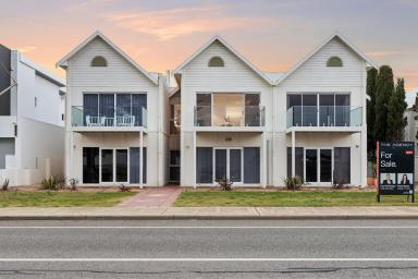 Townhouse For Sale - WA - Safety Bay - 6169 - Front-Row Beach Retreat  (Image 2)