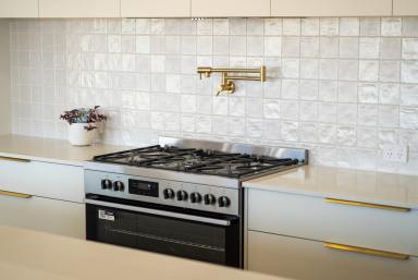 House For Sale - NSW - Jindera - 2642 - Brand-New Afonso Home with Style and Space  (Image 2)