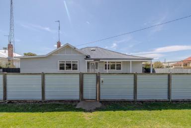 House For Sale - VIC - Birchip - 3483 - The complete package!  (Image 2)