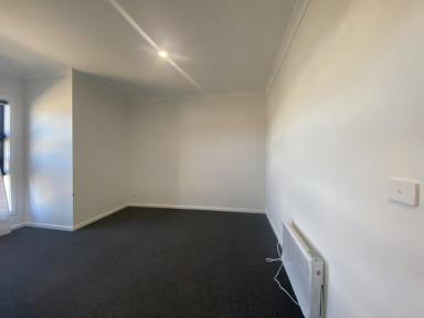 House For Lease - VIC - Echuca - 3564 - Easy living  (Image 2)