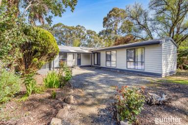 House For Sale - VIC - Healesville - 3777 - Character, Space & Convenience on 1806 m²  (Image 2)