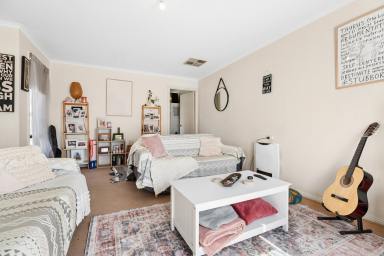 House For Sale - VIC - Mildura - 3500 - Tucked Away on Eleventh  (Image 2)