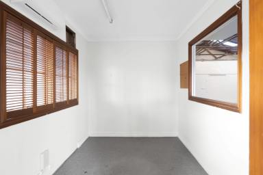 Industrial/Warehouse For Lease - QLD - Harlaxton - 4350 - Affordable 200 sqm. Shed in North Toowoomba (Image 2)