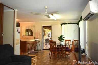 Acreage/Semi-rural For Sale - QLD - Sarina - 4737 - Low-Set Brick Home on 10 Acres!  (Image 2)