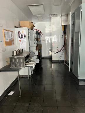 Retail For Lease - VIC - Williams Landing - 3027 - Walk into a finished commercial kitchen and start trading.  (Image 2)