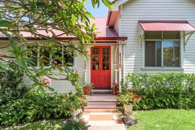 House For Sale - NSW - Mullumbimby - 2482 - Charming Grand Timber Country House & Lifestyle, Close to Beaches & Town (Image 2)