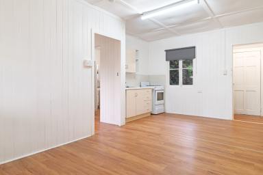 Unit For Lease - QLD - Newtown - 4350 - A Well-Maintained Complex  (Image 2)