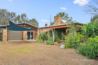 House For Sale - WA - Muchea - 6501 - Charming Cottage  (Image 2)