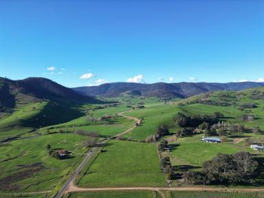 Lifestyle For Sale - VIC - Tallangatta Valley - 3701 - Located in a scenic valley setting with frontage to Tallangatta Creek and adjoining a designated recreation reserve.  (Image 2)