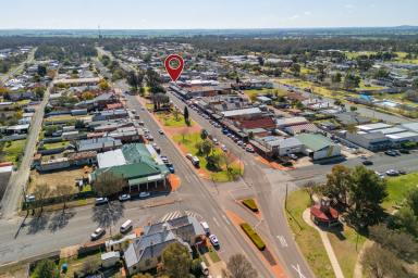House For Sale - NSW - Coolamon - 2701 - Stylish Unit, Restaurant, Offices and Retail Space in Prime Location  (Image 2)