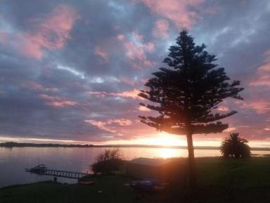 House For Sale - SA - Clayton Bay - 5256 - Absolute Rare Waterfront Opportunity in Clayton Bay  (Image 2)