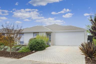 House For Sale - WA - Cowaramup - 6284 - Light, Bright & Beautifully Presented (Image 2)