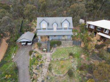 House For Lease - VIC - Flora Hill - 3550 - Unique character home nestled in nature (Image 2)
