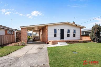 House For Sale - TAS - Ulverstone - 7315 - GREAT LOCATION, GREAT OPPORTUNITY (Image 2)