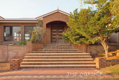 House For Sale - WA - Mindarie - 6030 - In A Word: Expansive (Image 2)