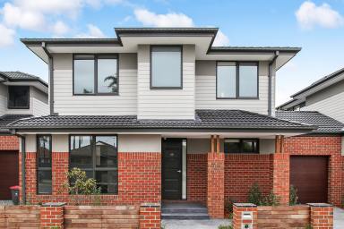 Townhouse For Lease - VIC - Clayton - 3168 - SPACIOUS TOWNHOUSE | GREAT LOCATION | LOW MAINTENANCE (Image 2)