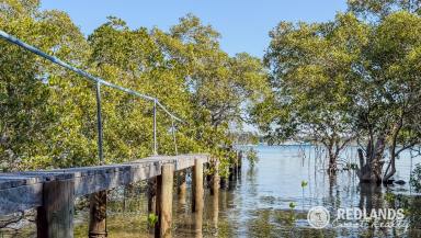House For Sale - QLD - Lamb Island - 4184 - RARE 11.6 ACRE WATERFRONT LANDHOLDING – SPACE, PRIVACY & POSSIBILITY (Image 2)