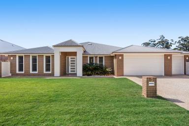 House For Sale - QLD - Middle Ridge - 4350 - Contemporary Family Luxury in a Coveted Middle Ridge Position  (Image 2)