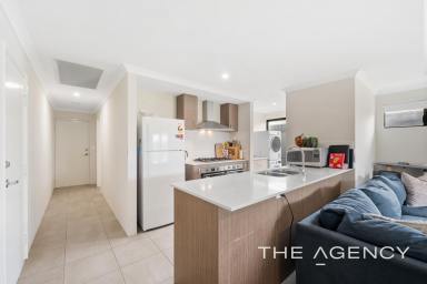 House For Sale - WA - Meadow Springs - 6210 - Perfect All Rounder!  (Image 2)