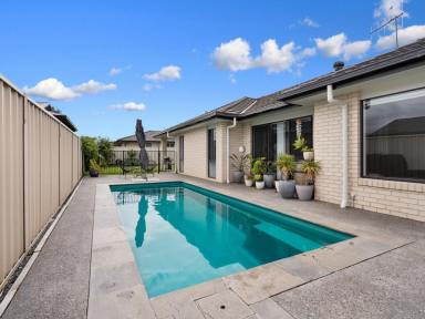House For Sale - NSW - Old Bar - 2430 - A Modern Home With All The Extras  (Image 2)