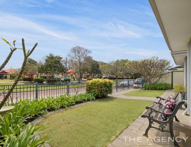 House For Sale - WA - Success - 6164 - Impressive double storey family home  (Image 2)
