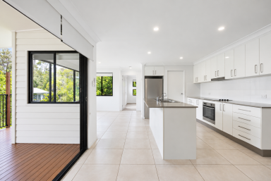 House For Sale - QLD - Eumundi - 4562 - Spacious Home with Outstanding Dual Living Potential  (Image 2)