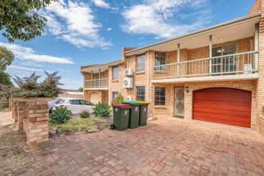 Townhouse For Sale - WA - Joondanna - 6060 - INVEST. HOLD. LOVE THE LOCATION!  (Image 2)