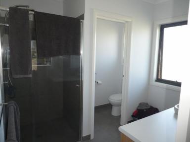 House For Lease - VIC - Nicholson - 3882 - 52 Parkside Drive Nicholson  (Image 2)