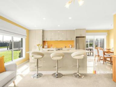 House For Sale - TAS - Devonport - 7310 - Drake Yourself At Home  (Image 2)