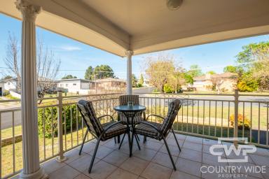 House For Sale - NSW - Glen Innes - 2370 - A Well-Maintained Home with Plenty to Offer (Image 2)