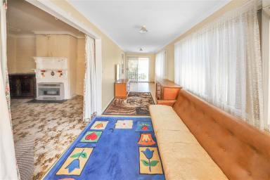 House For Sale - NSW - Tumut - 2720 - Central Location (Image 2)