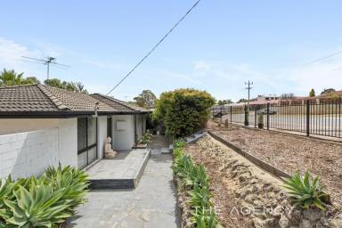 House For Sale - WA - Padbury - 6025 - More Parking, Less Problems!  (Image 2)