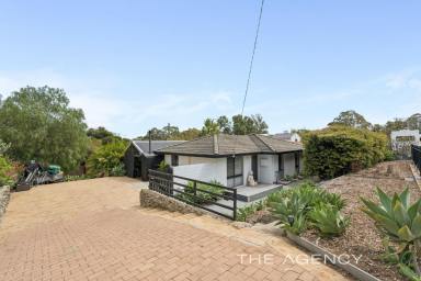 House For Sale - WA - Padbury - 6025 - More Parking, Less Problems!  (Image 2)